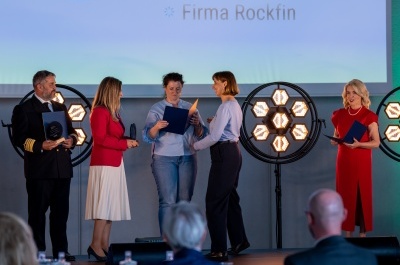 Wręczenie wyróżnienia dla firmy Rockfin