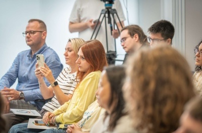 Publiczność podczas spotkania "Jak odnaleźć swój głos - o odwadze bycia sobą"