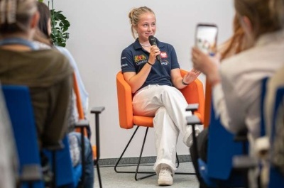 Ewa Lewandowska podczas spotkania "Obrać własny kurs - pasja, która prowadzi do mistrzostwa"